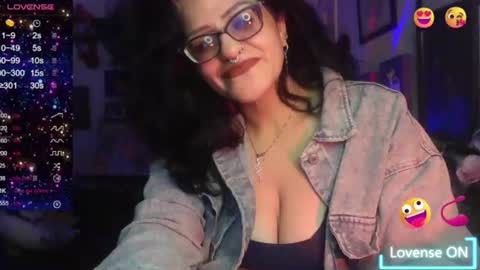 Snapshot of ravenandsin chatting on June 18, 11:20 pm Raven online show from June 18, 11:20 pm