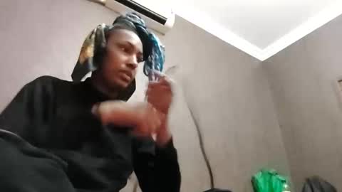 Snapshot of ravenbby chatting on March 1, 5:48 pm ravenbby online show from March 1, 5:48 pm