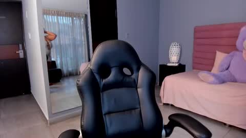 Snapshot of ravendipaul_ chatting on October 3, 11:40 am online show from October 3, 11:40 am