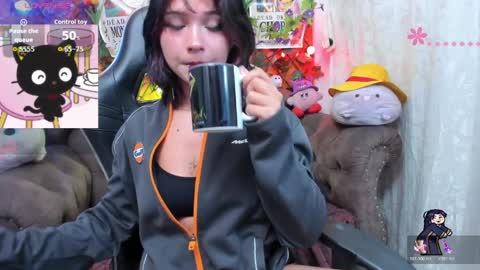 RavenN  online show from April 4, 11:29 am