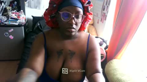 ravenous_rabbii online show from March 14, 2:33 pm