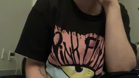 Snapshot of ravenrayyy chatting on March 29, 7:52 am Raven Ray online show from March 29, 7:52 am
