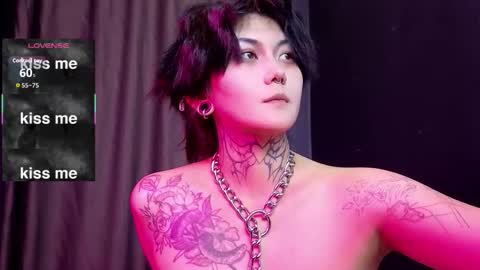 Snapshot of ravens_nest_ chatting on October 18, 4:30 pm Raven online show from October 18, 4:30 pm