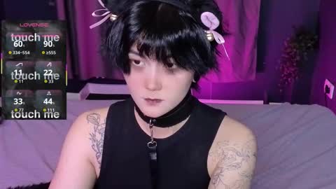 Snapshot of ravens_nest_ chatting on October 22, 4:07 pm Raven online show from October 22, 4:07 pm