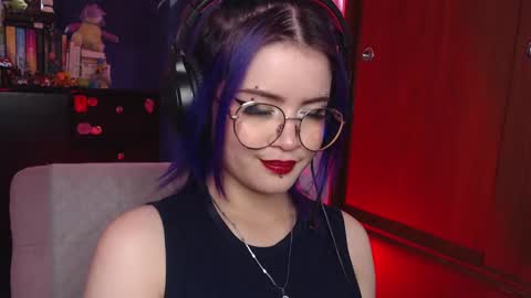 raventh_ online show from September 26, 3:27 pm