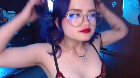 raventh_ online show from November 19, 2:17 pm