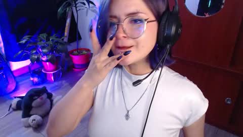 raventh_ online show from February 5, 2:05 am