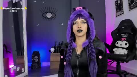 Snapshot of ravenwitch_ chatting on June 26, 7:18 pm Raven Witch online show from June 26, 7:18 pm