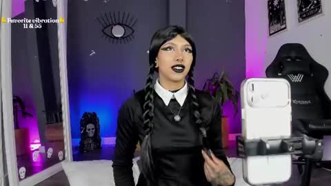 Snapshot of ravenwitch_ chatting on June 27, 12:33 pm Raven Witch online show from June 27, 12:33 pm