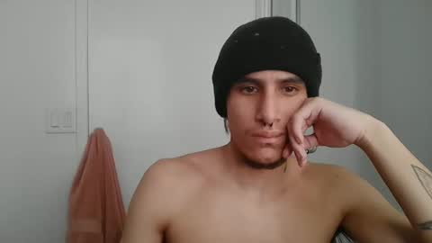 Snapshot of ravenxbat chatting on October 7, 5:04 am ravenxbat online show from October 7, 5:04 am