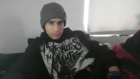 Snapshot of ravenxbat chatting on December 3, 3:32 pm ravenxbat online show from December 3, 3:32 pm