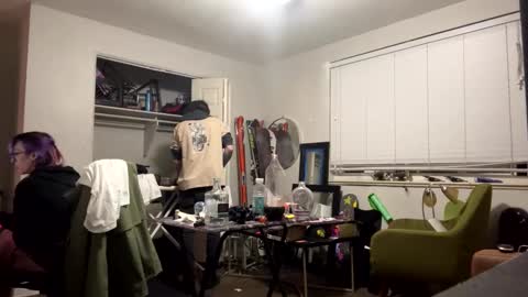 Snapshot of ravenxbeastie chatting on February 8, 4:36 am ravenxbeastie online show from February 8, 4:36 am