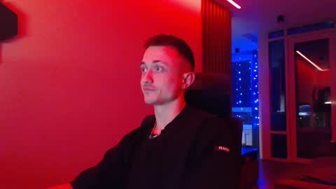 Snapshot of ravine_doleg chatting on January 19, 11:10 pm Alex Nash online show from January 19, 11:10 pm