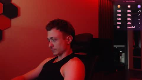 Snapshot of ravine_doleg chatting on September 17, 10:22 pm Alex Nash online show from September 17, 10:22 pm