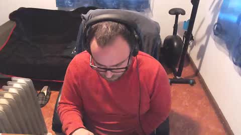 ravingr3d3 online show from February 14, 3:15 pm