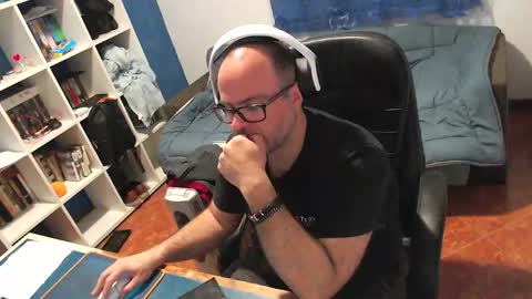 ravingr3d3 online show from March 31, 8:42 pm