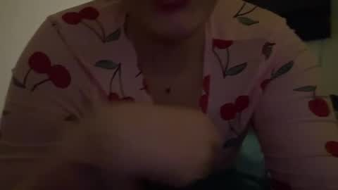 Snapshot of ray_arissa chatting on February 10, 9:04 am ray_arissa online show from February 10, 9:04 am
