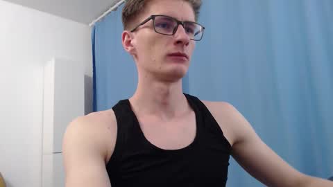 Snapshot of ray_booy chatting on October 2, 4:47 pm Ray Booy online show from October 2, 4:47 pm