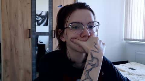 Ray-Ray online show from April 21, 9:04 am