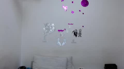 Snapshot of ray_naomi chatting on January 9, 9:49 pm ask us online show from January 9, 9:49 pm