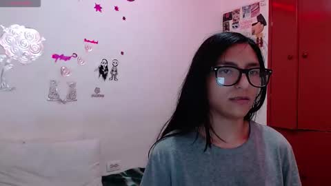 Snapshot of ray_naomi chatting on January 14, 9:31 pm ask us online show from January 14, 9:31 pm