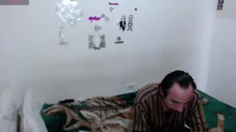 Snapshot of ray_naomi chatting on January 15, 8:45 pm ask us online show from January 15, 8:45 pm