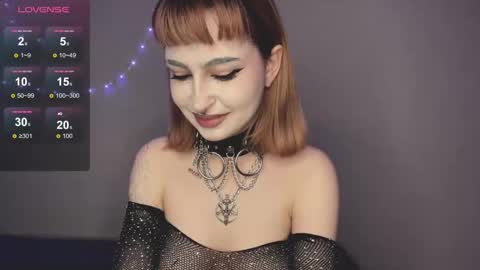 Snapshot of ray_nira chatting on October 11, 5:11 pm Sophia - online show from October 11, 5:11 pm