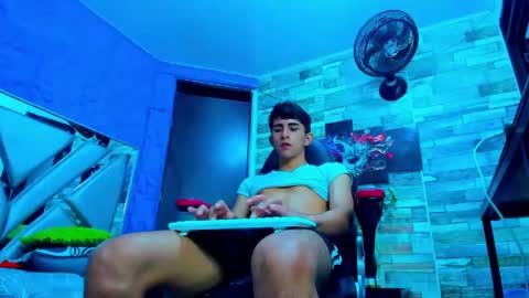 rayan_black online show from December 18, 4:20 am