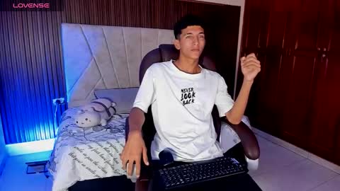 rayan_daivis online show from October 10, 12:04 pm