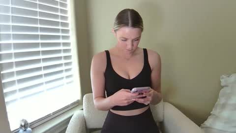 RayBabe online show from October 24, 9:11 pm