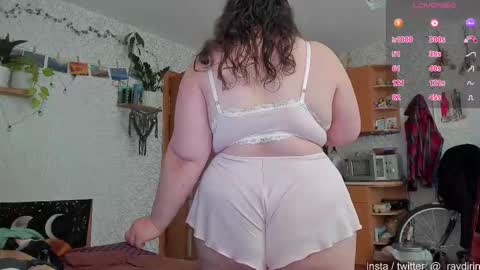 Snapshot of raydirin chatting on October 9, 1:09 pm Ray online show from October 9, 1:09 pm