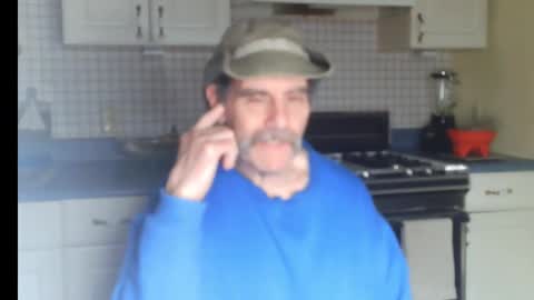 Snapshot of raylene4u2 chatting on February 1, 7:51 am Ray online show from February 1, 7:51 am