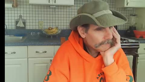 Snapshot of raylene4u2 chatting on February 8, 3:15 pm Ray online show from February 8, 3:15 pm