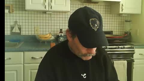 Snapshot of raylene4u2 chatting on February 10, 9:19 pm Ray online show from February 10, 9:19 pm