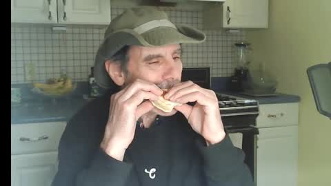 Snapshot of raylene4u2 chatting on February 22, 7:12 pm Ray online show from February 22, 7:12 pm