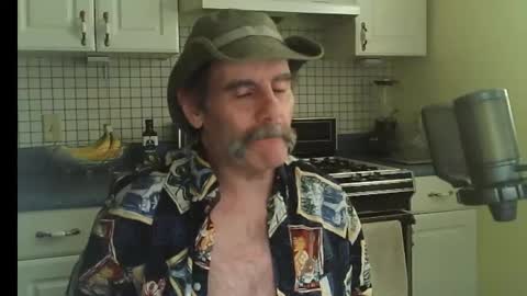 Snapshot of raylene4u2 chatting on February 24, 8:51 pm Ray online show from February 24, 8:51 pm