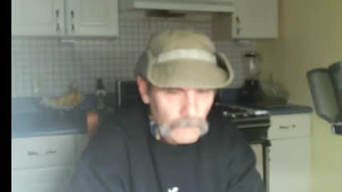 Snapshot of raylene4u2 chatting on February 25, 10:03 am Ray online show from February 25, 10:03 am