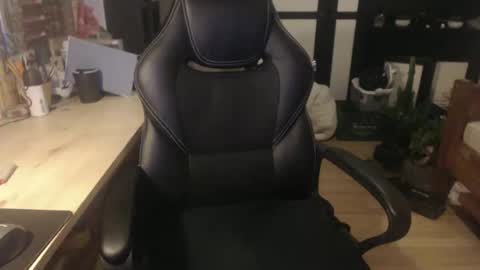 Snapshot of raymann8 chatting on February 26, 4:39 pm Ray online show from February 26, 4:39 pm