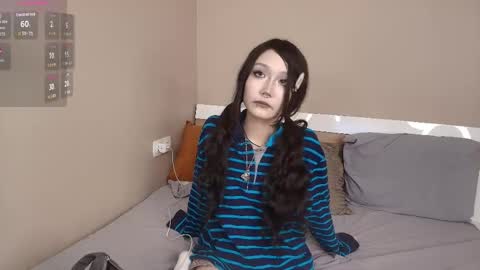 rayreina online show from May 17, 5:20 pm