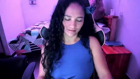 Danna online show from March 12, 3:07 pm