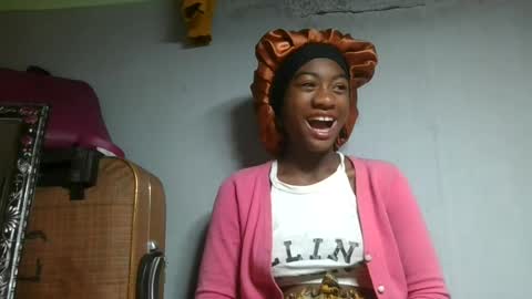 razafy922472 online show from June 21, 8:17 am