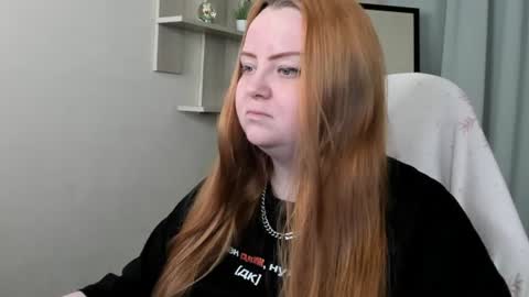 Emma Razumovskaya online show from June 10, 9:46 pm