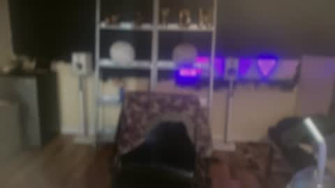 Snapshot of ready4uboy chatting on June 15, 8:05 am skylar online show from June 15, 8:05 am