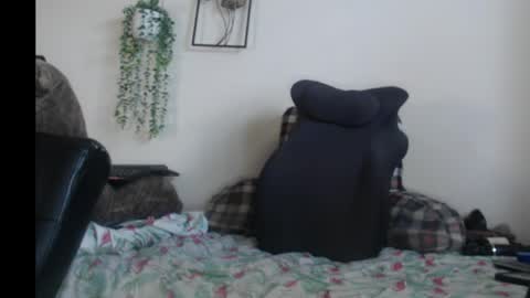 Snapshot of real_36_dd chatting on April 9, 5:18 pm Fannie online show from April 9, 5:18 pm