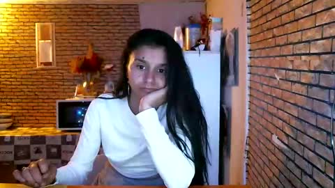 real_coupl3 online show from March 25, 8:15 pm