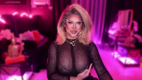 Snapshot of real_dom_phuta chatting on June 7, 4:05 am Miss Katrina De Futah Goddess of HELL online show from June 7, 4:05 am
