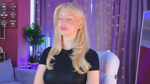 Snapshot of realcrystal chatting on February 7, 4:49 am Grace online show from February 7, 4:49 am