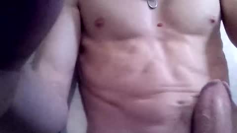 Snapshot of realloving4u162636 chatting on November 5, 1:49 am realloving4u162636 online show from November 5, 1:49 am