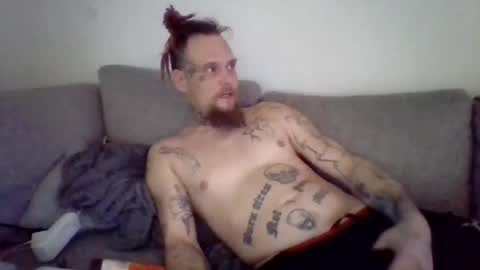 Snapshot of realredrasta chatting on November 1, 11:23 am RedRasta online show from November 1, 11:23 am