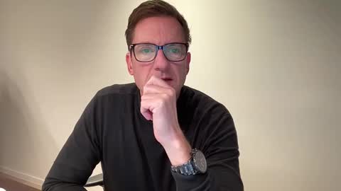 realstuff_ online show from December 3, 4:39 pm